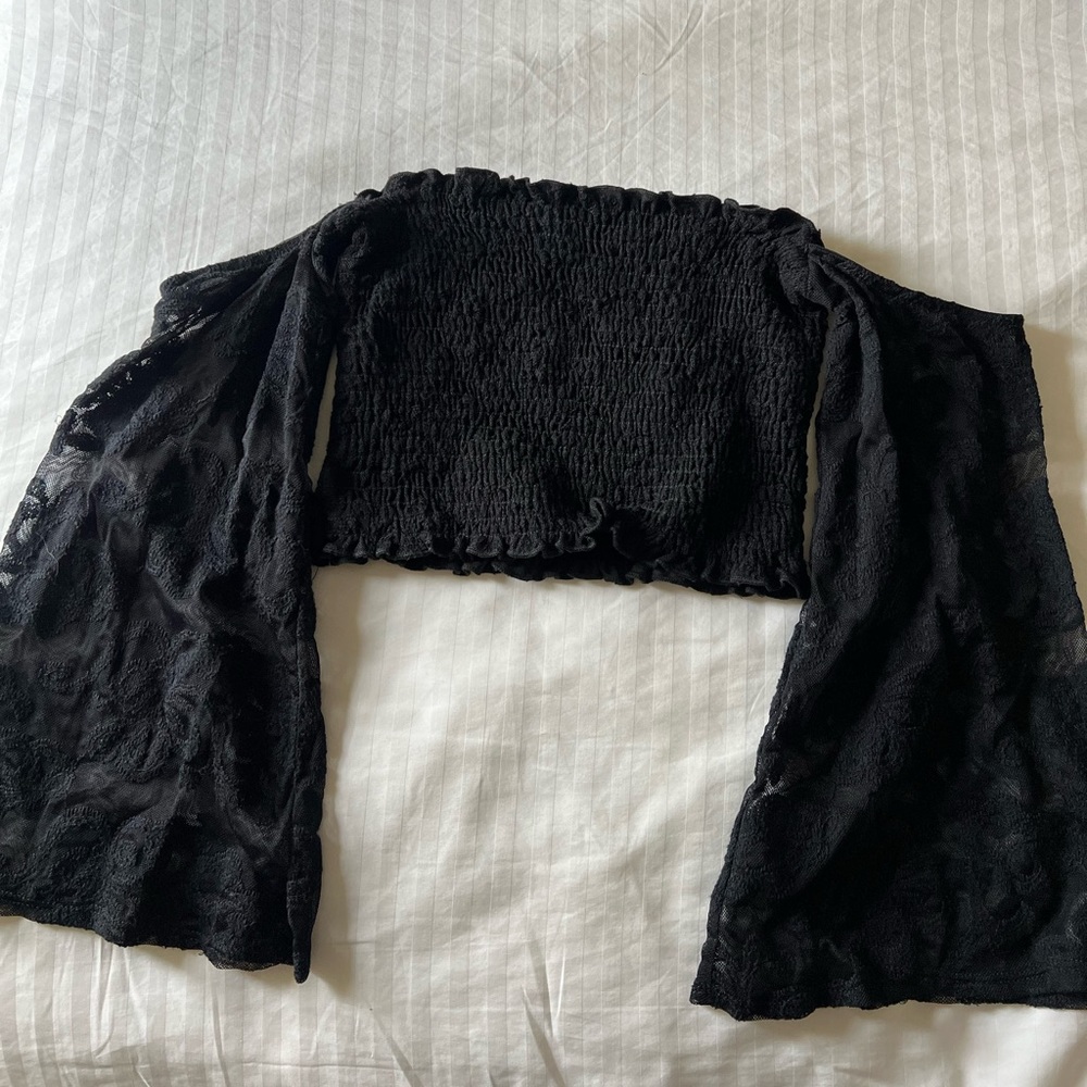 Cute Ruched Lace Sleeve Top
